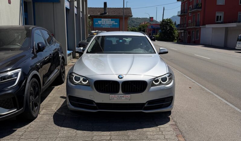 
								BMW 520d Touring Steptronic (Station wagon) full									