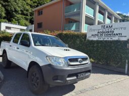 TOYOTA Hilux 4×4 DoubleCab LineaLuna (Pick-up)