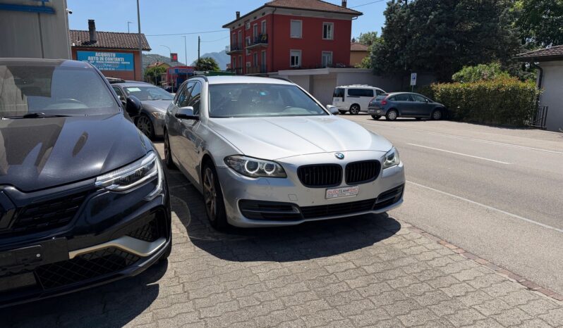 
								BMW 520d Touring Steptronic (Station wagon) full									