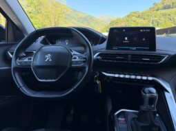 
										PEUGEOT 5008 1.2 Pure Tech Allure (SUV / Fuoristrada) full									