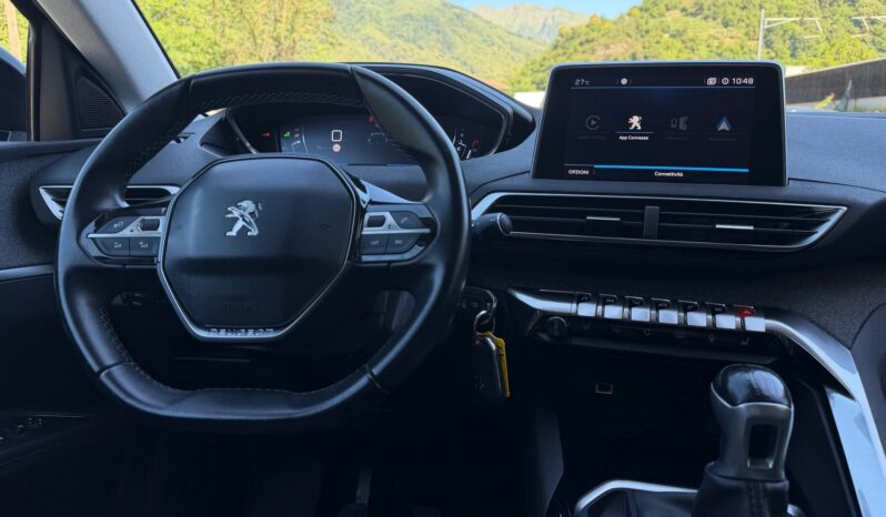 
								PEUGEOT 5008 1.2 Pure Tech Allure (SUV / Fuoristrada) full									