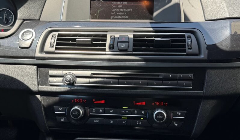 
								BMW 520d Touring Steptronic (Station wagon) full									