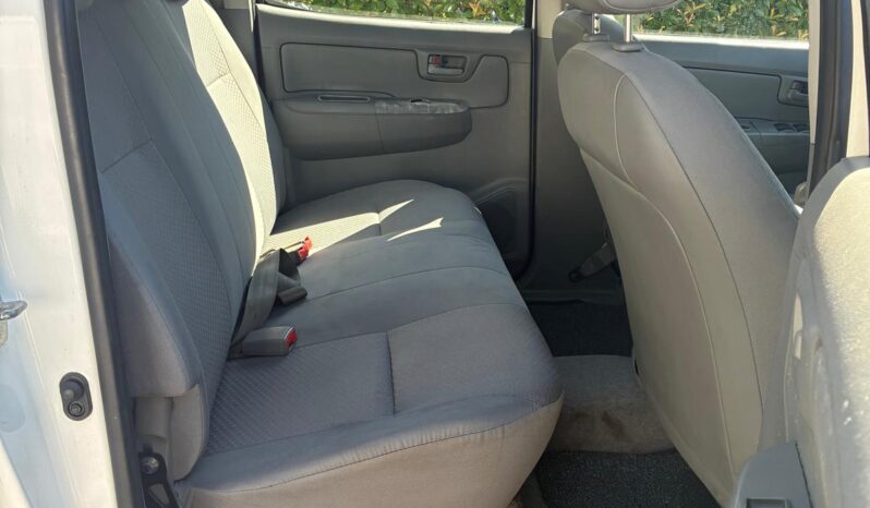 
								TOYOTA Hilux 4×4 DoubleCab LineaLuna (Pick-up) full									