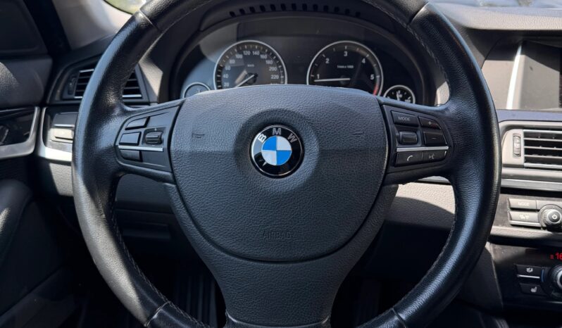 
								BMW 520d Touring Steptronic (Station wagon) full									