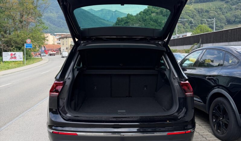 
								VW Tiguan 2.0TSI Highline 4Motion DSG full									