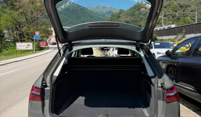 
								AUDI A6 Avant 40 TDI Sport Attraction quattro S-tronic full									