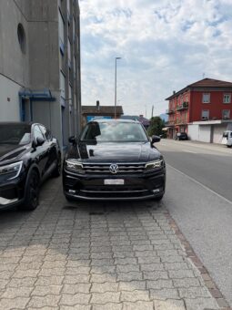 
										VW Tiguan 2.0TSI Highline 4Motion DSG full									