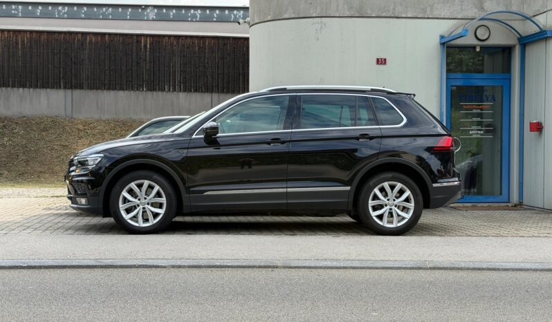 
								VW Tiguan 2.0TSI Highline 4Motion DSG full									