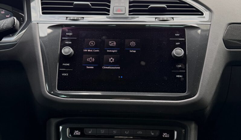
								VW Tiguan 2.0TSI Highline 4Motion DSG full									